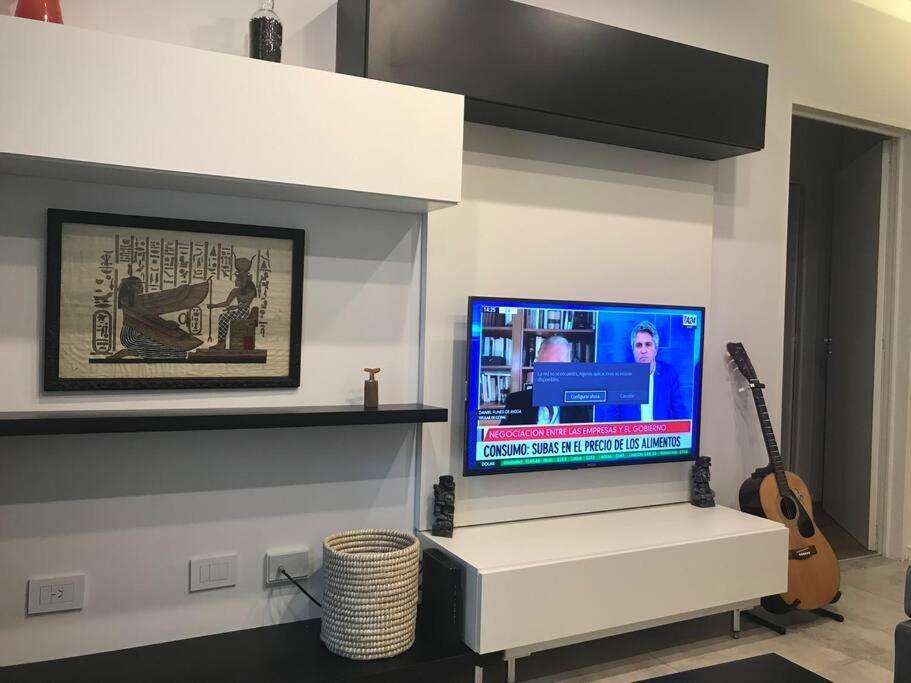 Suite In San Telmo Dormitorio En Suite Con Dos Banos Y Balcon A La Calle Ciudad Autónoma de Ciudad Autónoma de Buenos Aires Exterior foto