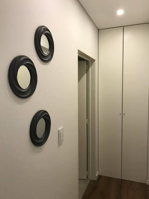 Suite In San Telmo Dormitorio En Suite Con Dos Banos Y Balcon A La Calle Ciudad Autónoma de Ciudad Autónoma de Buenos Aires Exterior foto