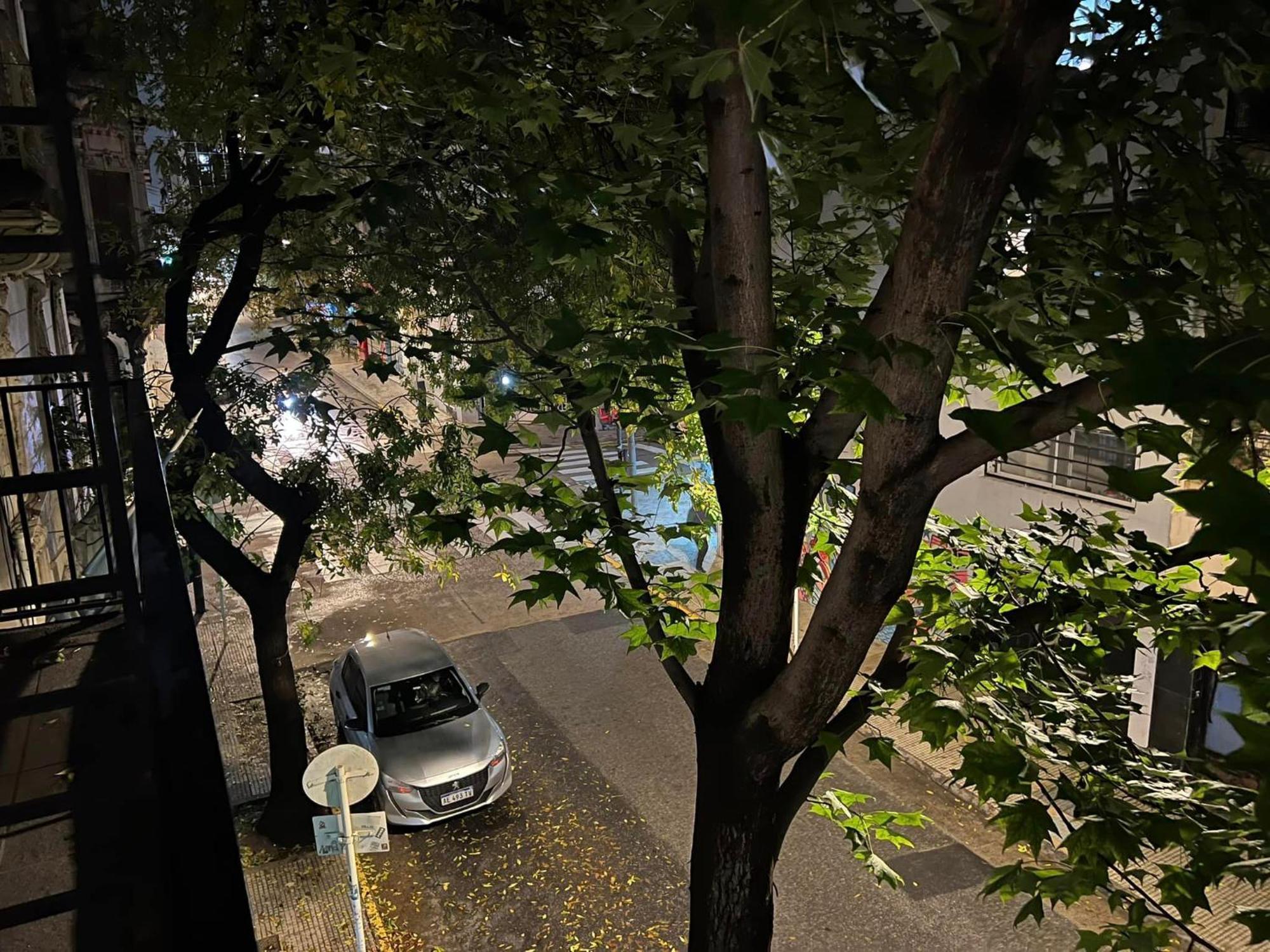 Suite In San Telmo Dormitorio En Suite Con Dos Banos Y Balcon A La Calle Ciudad Autónoma de Ciudad Autónoma de Buenos Aires Exterior foto